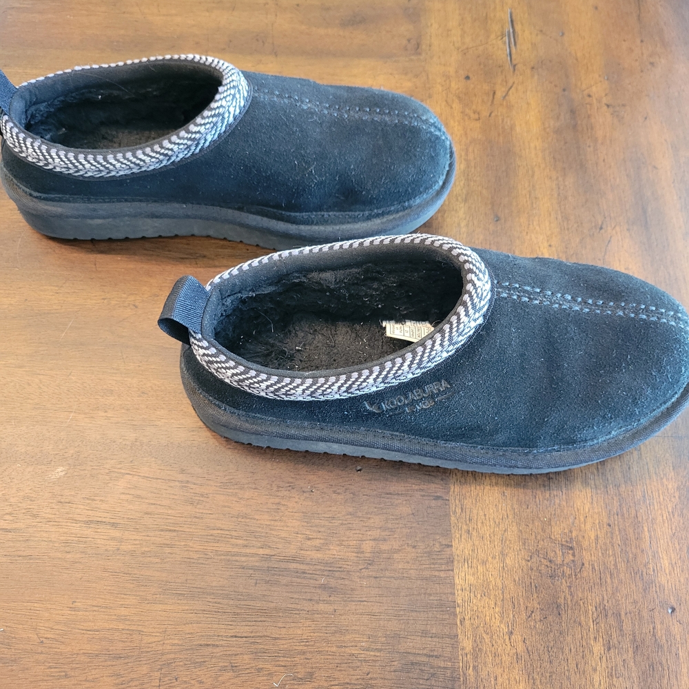 Koolaburra By UGG Black Slip On Shoes